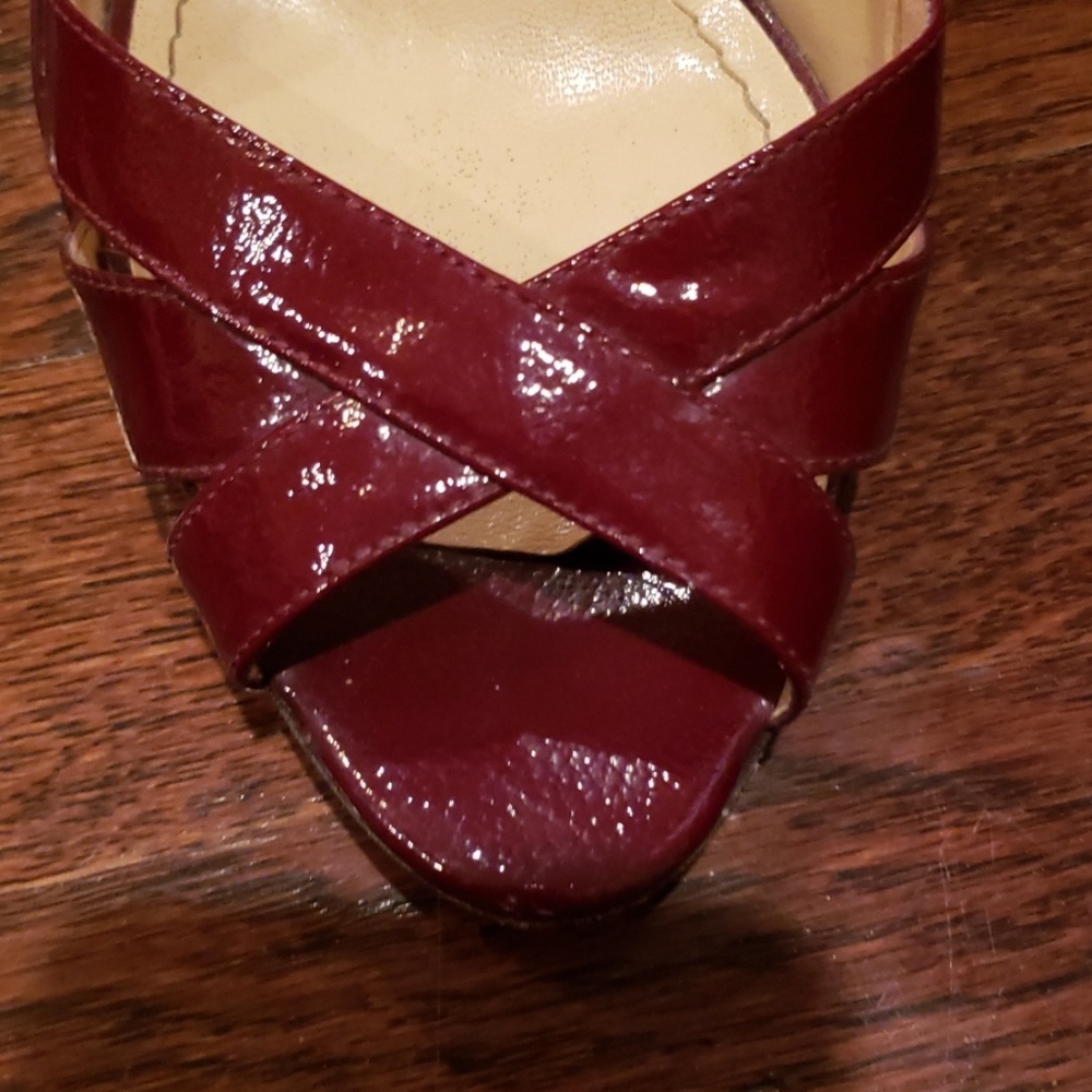 Dark Red Pump - image 4